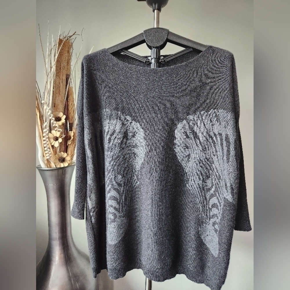Suncoo Women's Sweater. See measurements for sizing.